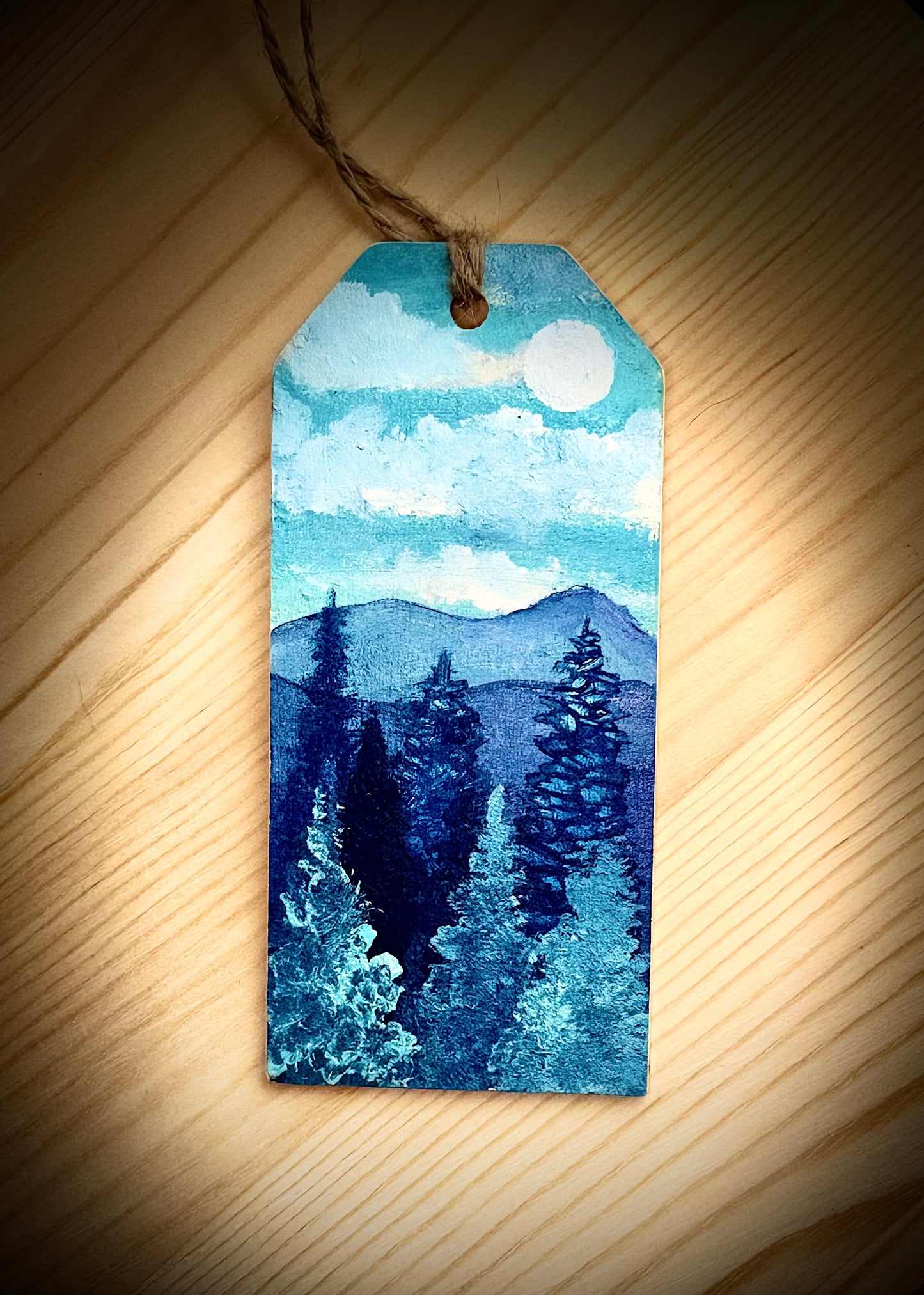 Wooden Blue Mountains Gift Tag