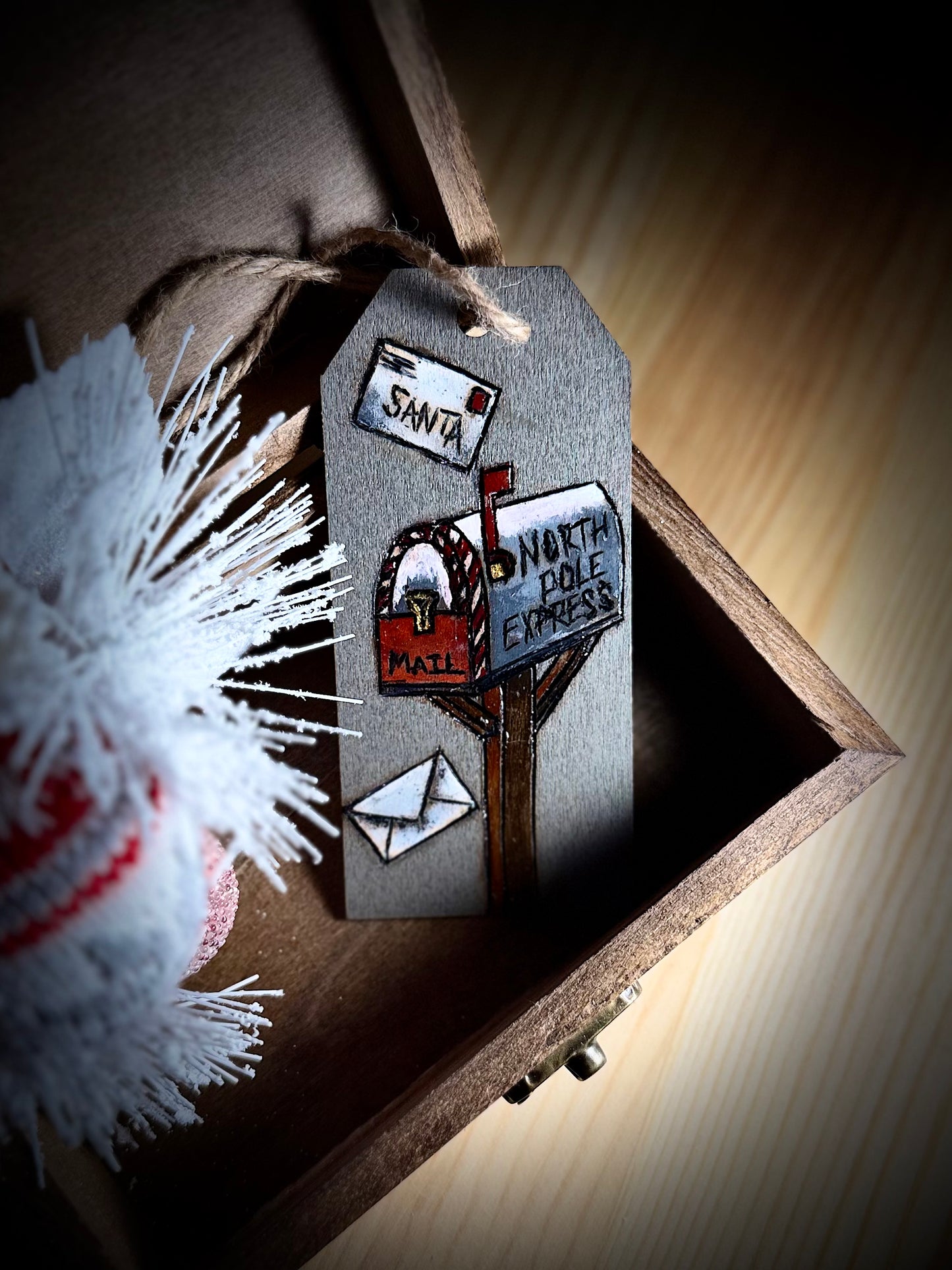 Santa’s Mailbox Gift Tag