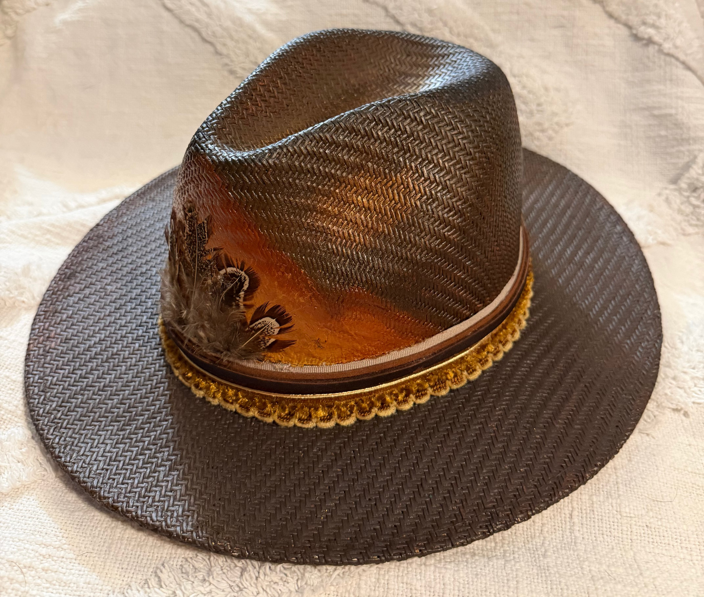 Hand-Painted Straw Fedora with feathers – Boho Style, Medium